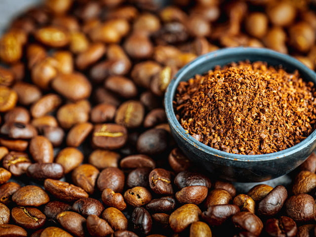 Are Coffee Grounds Good for Hibiscus? Yes — Here’s How to Unlock Bigger