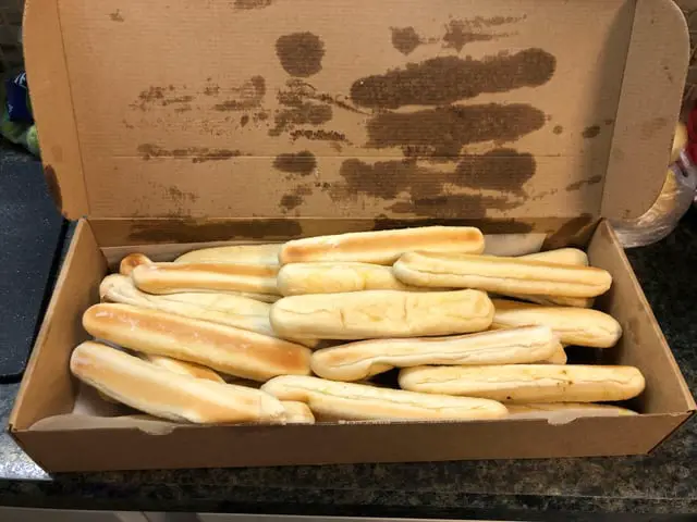 Does Olive Garden Reuse Breadsticks