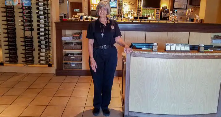 Olive Garden Hostess Pay