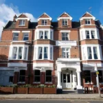 Hotels near Kew Gardens