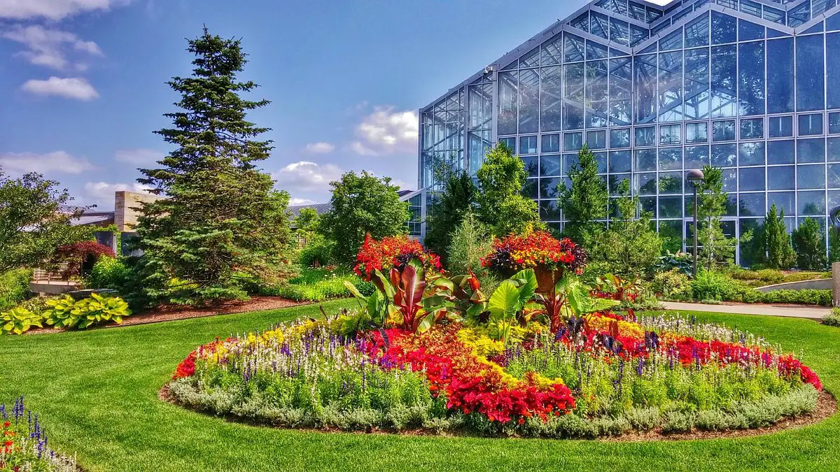 Hotels near Meijer Gardens