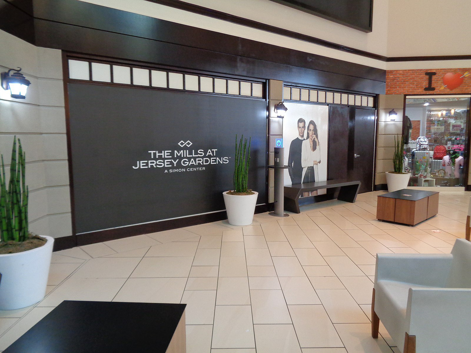 Jobs at Jersey Gardens Mall Nj