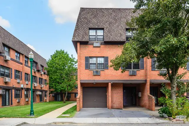 Oakland Gardens Ny 11364