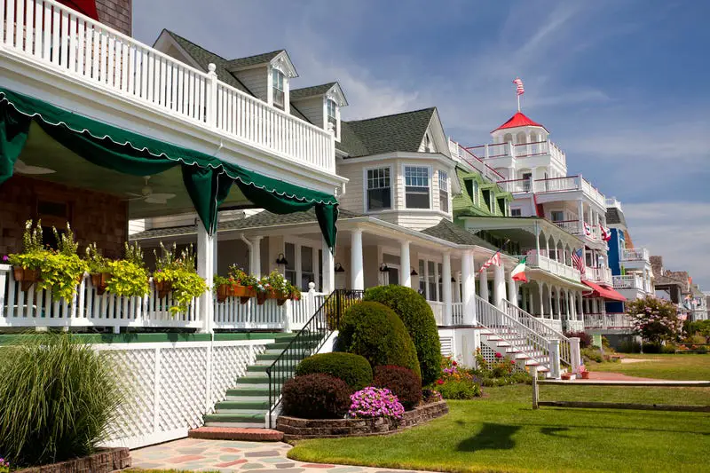 Beach Gardens Luxury Homes for Family Vacations