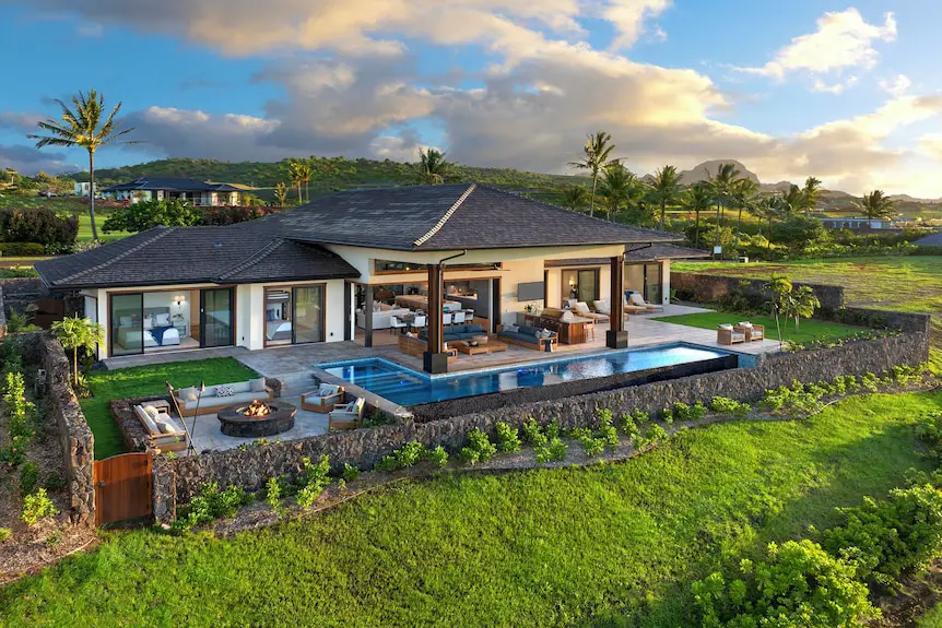 Beach Gardens Luxury Resorts With Infinity Pool And Spa