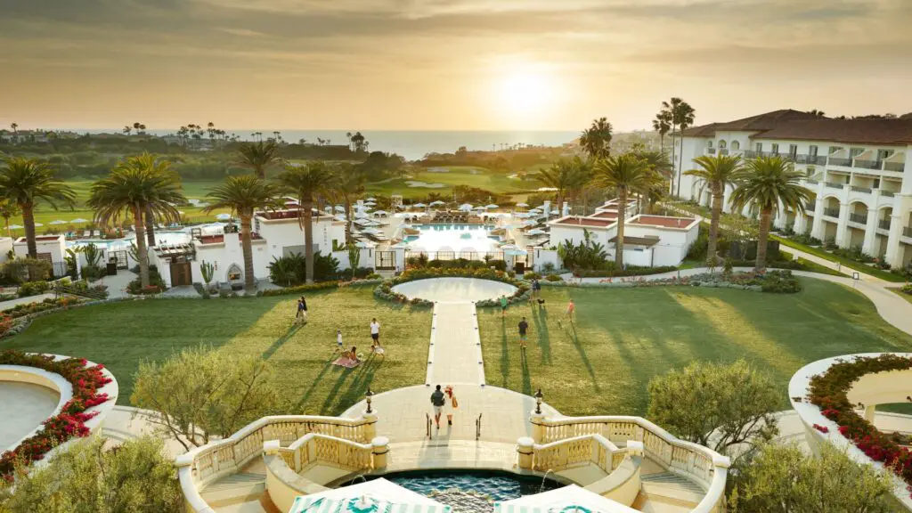 Beach Gardens Luxury Resorts With Kid’S Club