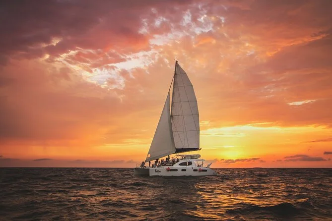 Beach Gardens Luxury Sunset Cruise Experience