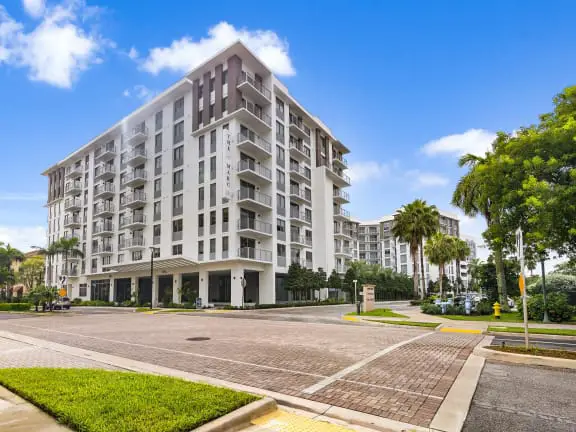 Pet-Friendly Luxury Rentals Beach Gardens Fl