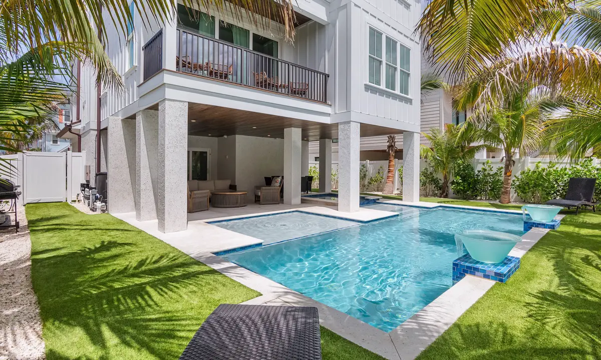 Beach Gardens Luxury Summer Vacation Rentals