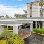 Pet-Friendly 5-Star Resorts Beach Gardens