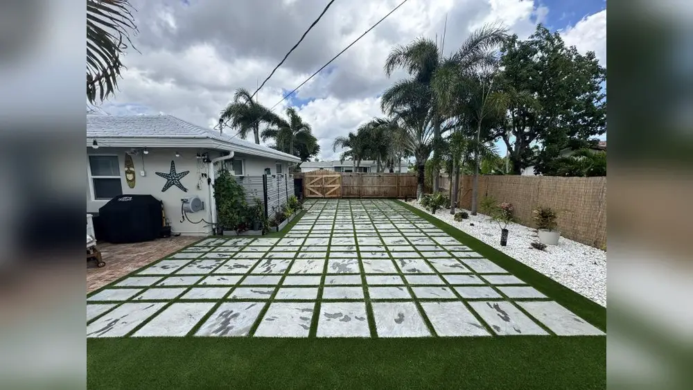 best grass to plant between pavers in florida