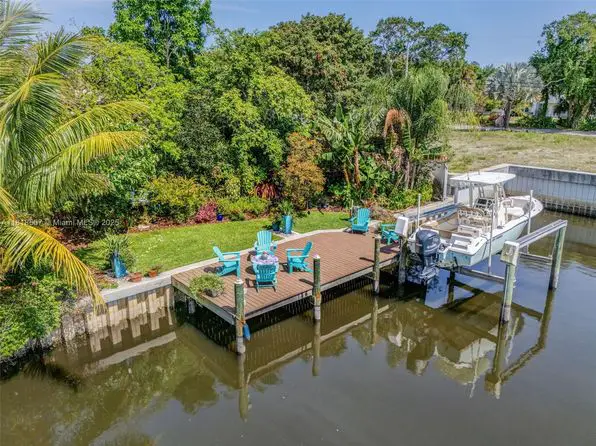palm beach gardens homes with private boat docks ultimate waterfront