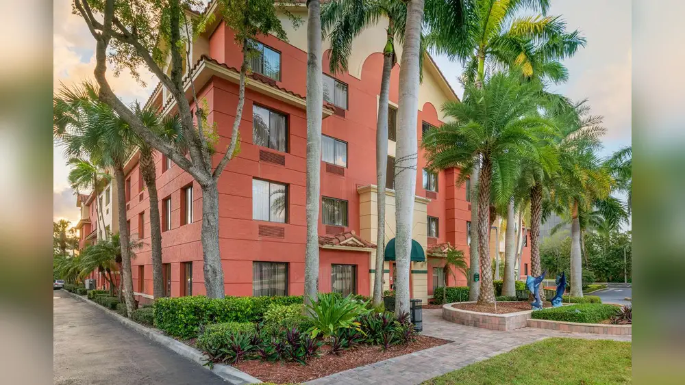 best hotels in palm beach gardens for families