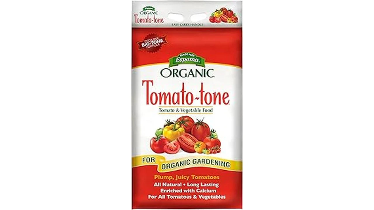 This image shows various organic fertilizers ideal for growing delicious tomatoes.