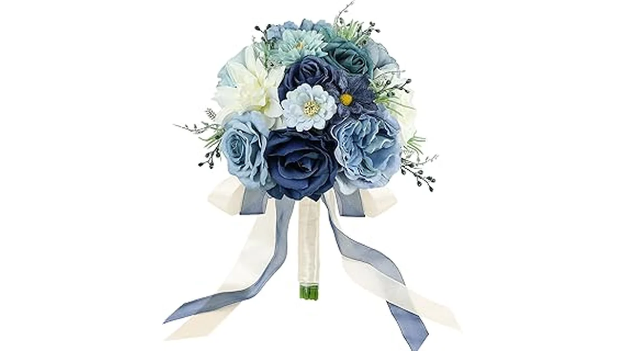 The image shows a beautiful bouquet of ten light blue roses, perfect for a wedding in Florida.